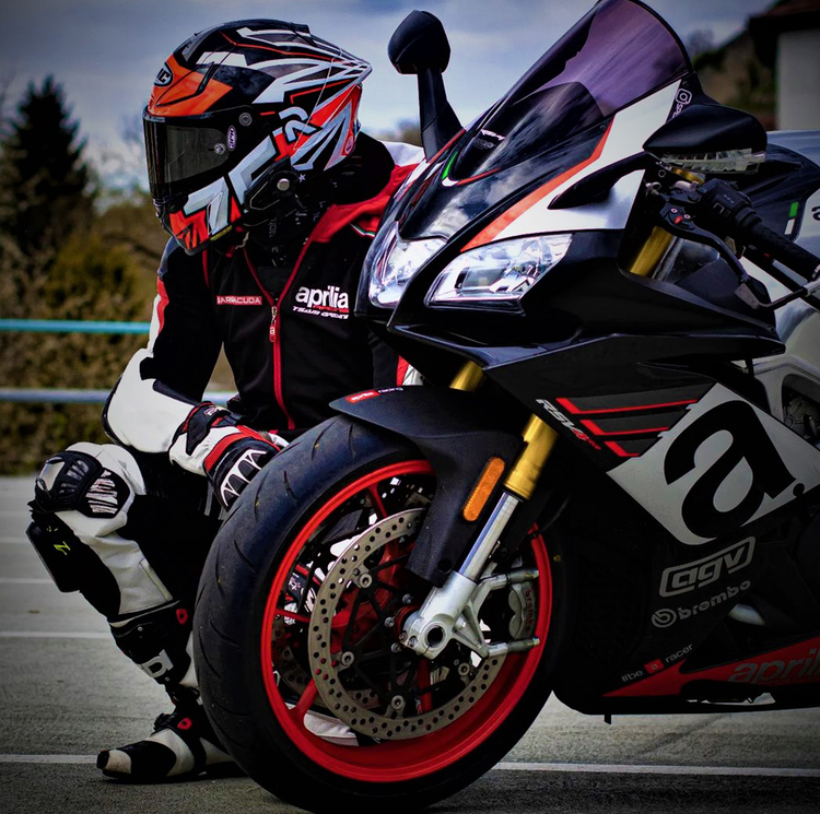 Milo Racing: The Ultimate Destination for Custom Motorbike Racing Gear ...